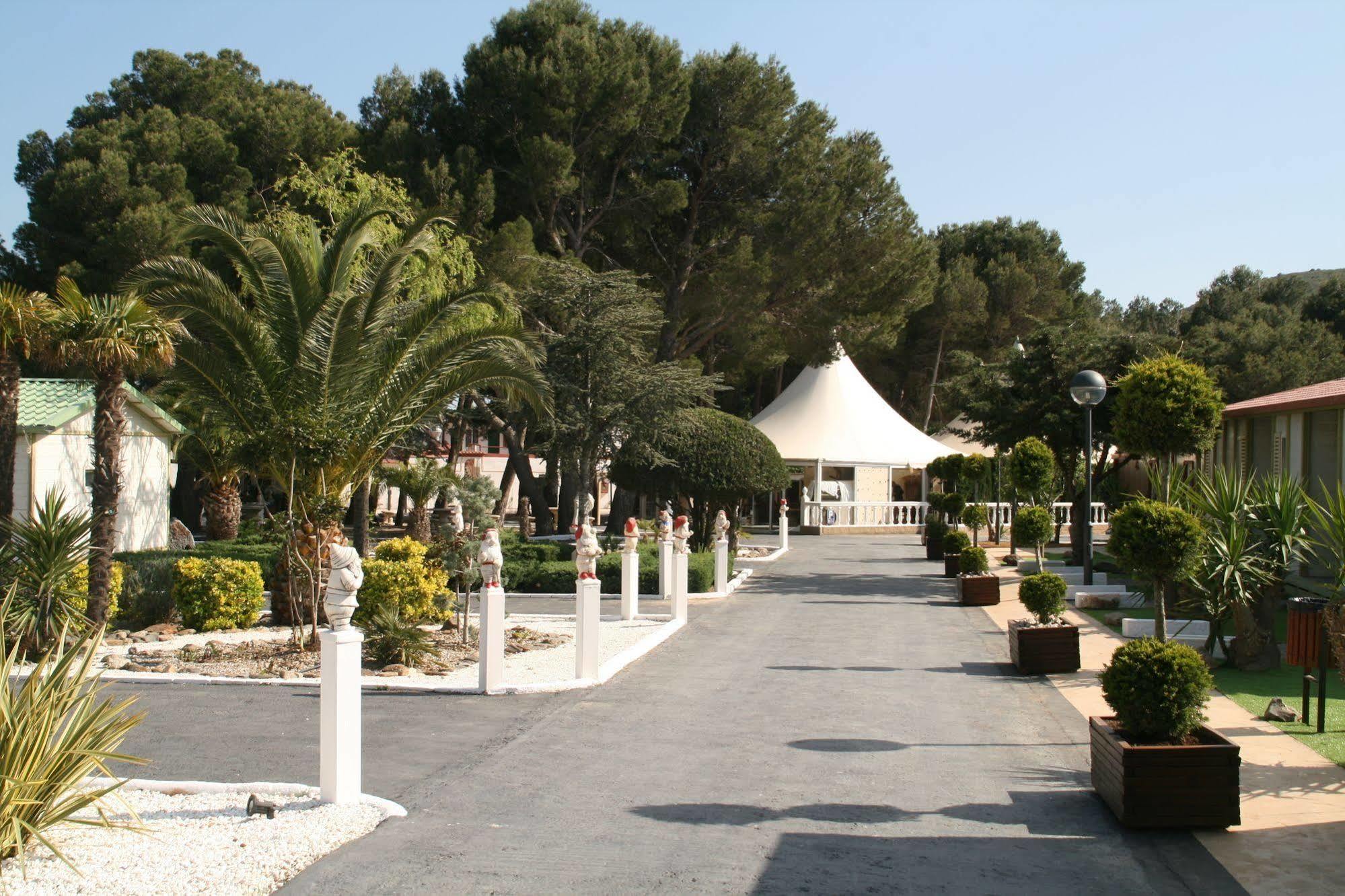 Resort Ciudad De Vacaciones Cala Montjoi *